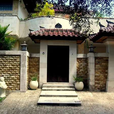 Villa Tentram Puri Gading
